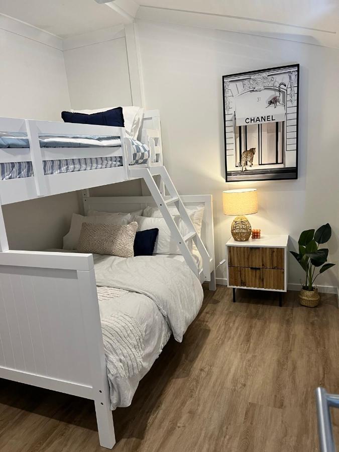 Comfortable Beach Home Scarborough Exteriör bild